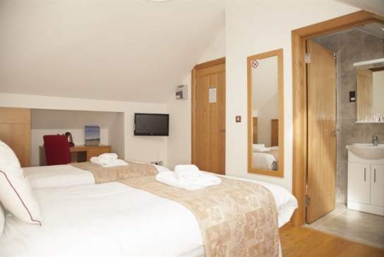 Somerfield Lodge B & B