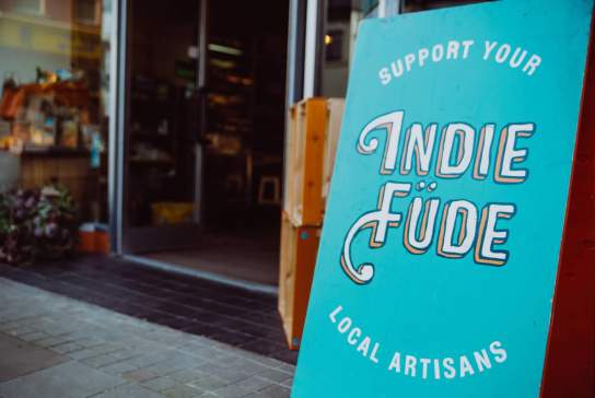 Indie Füde - Comber HQ