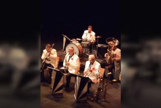 Swingin'the Sixties with The New Foxtrot Serenaders