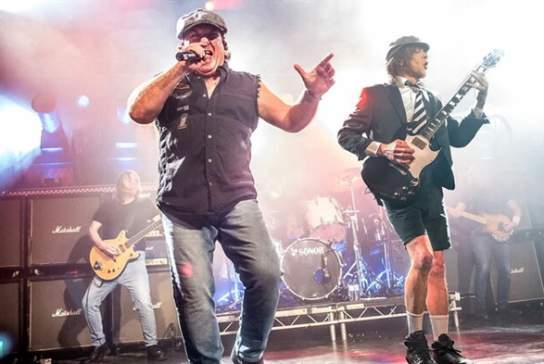 Live/Wire: The AC/DC Show