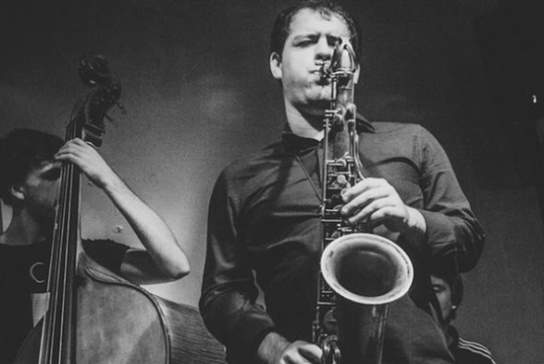 Enrique Thompson (sax) '' with The Neal Richardson Trio