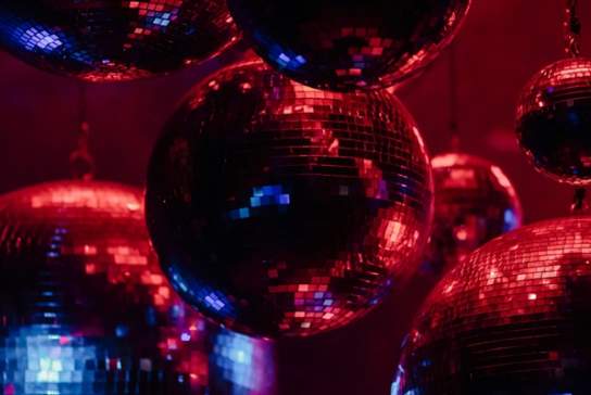 80's versus 90's - Over 30's Day Disco