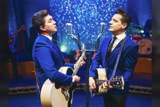 Walk Right Back: The Everly Brothers Story