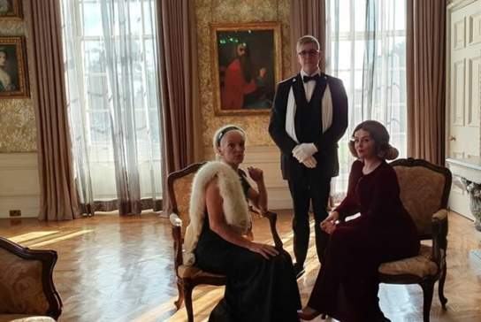 Family Murder Mystery: Step Into a World of Secrets