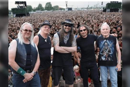 Stray With Special Guests Gypsy's Kiss