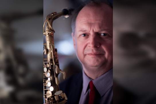Alan Barnes Jazz Band play'Getting in the Swing for Christmas'