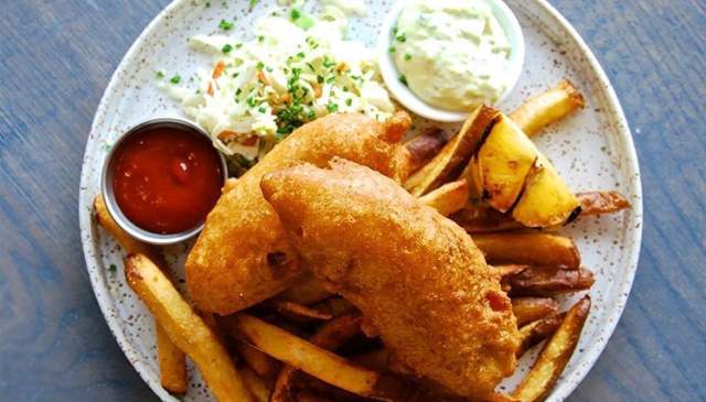 The Best Seafood Dishes on the Sunshine Coast
