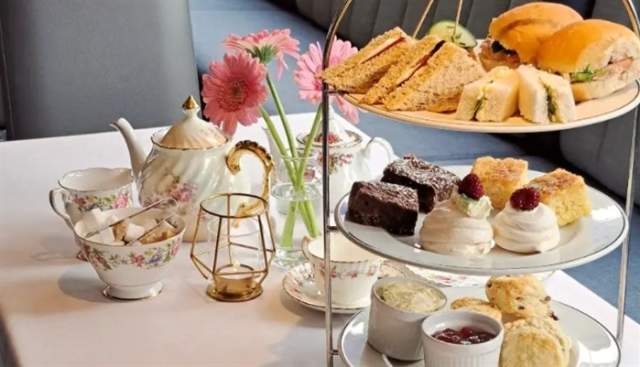 Afternoon Tea On The Thames With Thames Rivercruise
