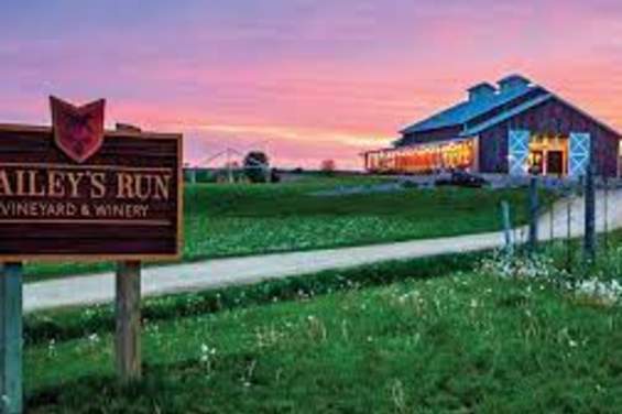 Live Music at Bailey's Run