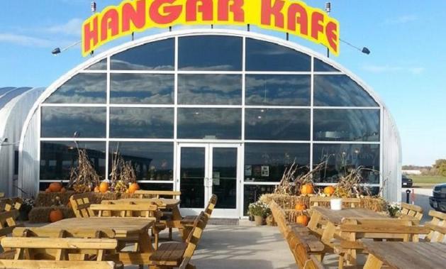 hangar kafe