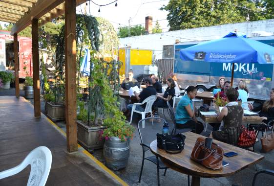 beergarden.