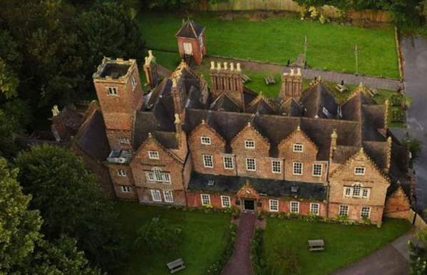 Moat House