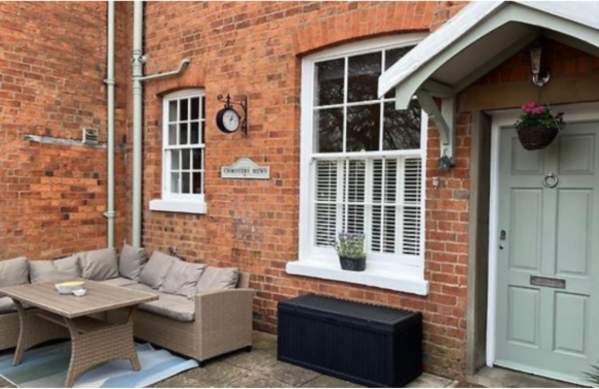 Chorister Mews