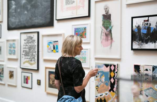 Attend art workshops and classes at RWA Drawing School