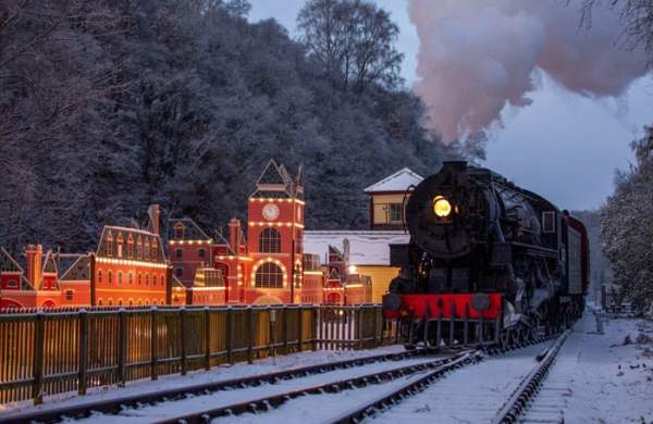 The Polar Express™ 2026 Train Ride