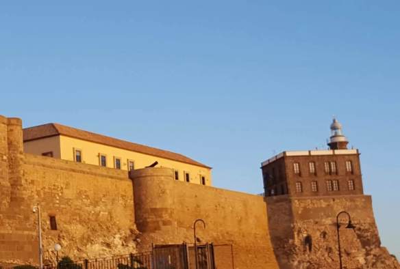 Faro de Melilla La Vieja