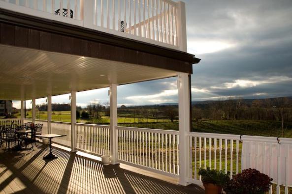 104610_406_outdoor deck.jpg
