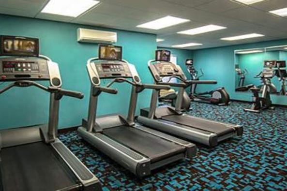 2561_4823_Fairfield Inn Gym.jpg
