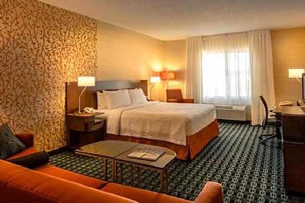 2561_4827_Fairfield Inn Room.jpg