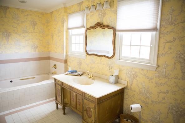 cottage Master Bath