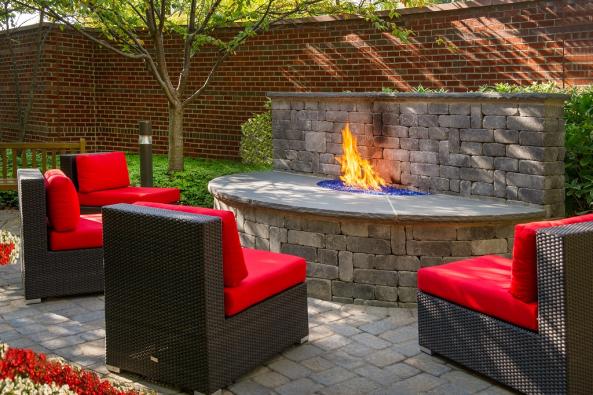 Courtyard Dulles Town Center Firpit