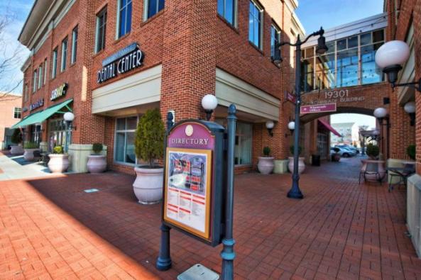 Lansdowne Town Center