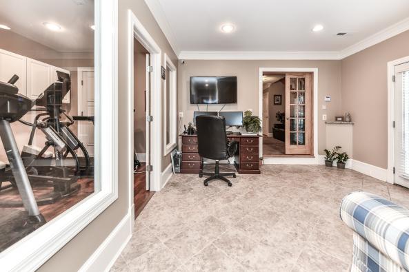 FITNESS AND BUSINESS CENTER
