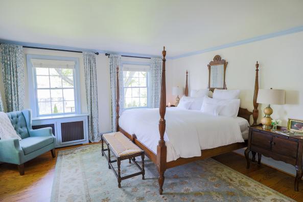 Red Fox Inn Suite