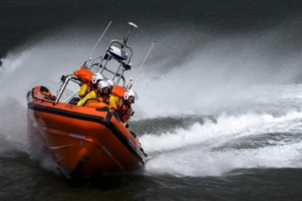 Making Waves – RNLI Cymru 200
