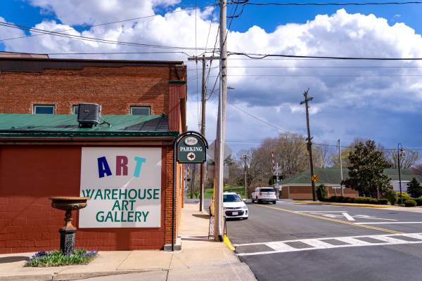 Arts and Artisans Gallery