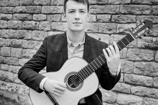 Tom Dale Lunchtime Concert