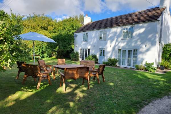 Holly Cottage Breaks