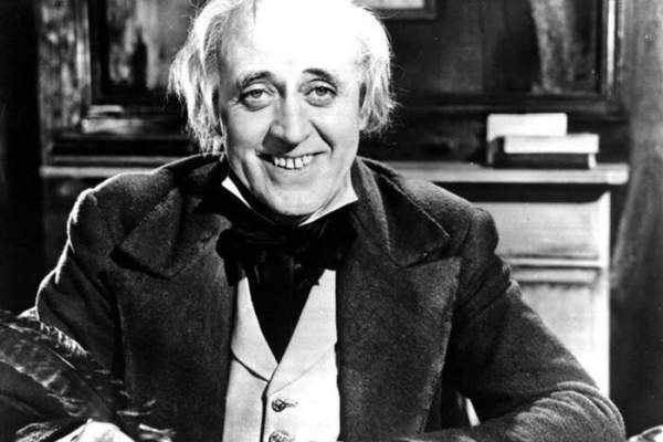 A Christmas Carol by Candlelight (BSL Interpreted)