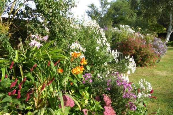 Feeringbury Manor - National Garden Scheme