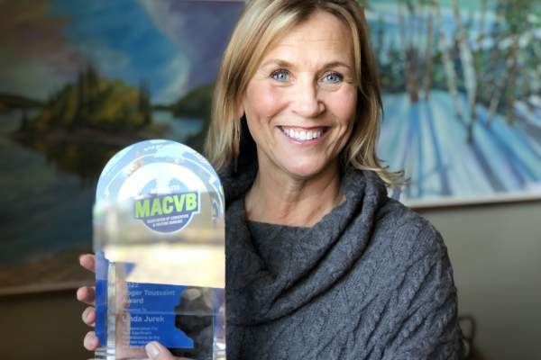 Linda Jurek wins statewide award at annual MACVB Conference