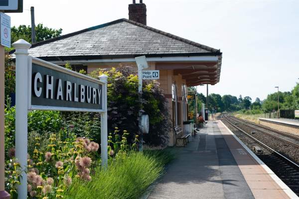 Cotswold Line National Cycle Route