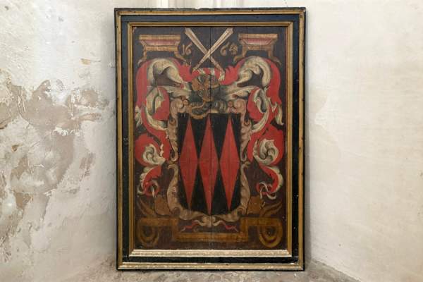 Christchurch Priory Tour: Heraldry in the Priory