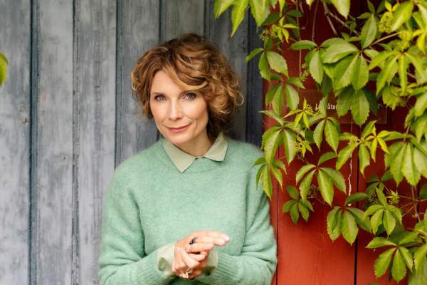 Herborg Kråkevik og Sølvstrupene presenterer Herborgs Songbok