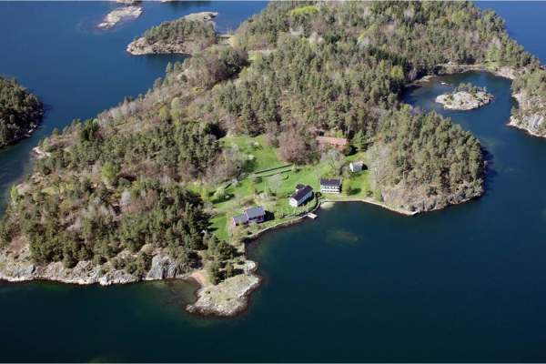 Coastal cottages in Tvedestrand: Furøya