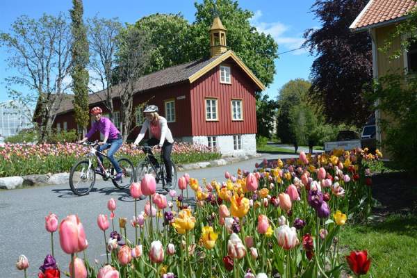 Opplev RAET i Grimstad på sykkel