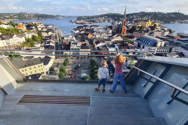 Glassheisen til panoramautsikt på Fløyheia i Arendal