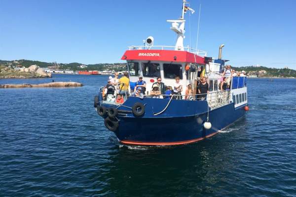Båttur med MS Bragdøya - Badebåten