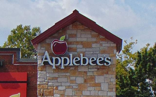 APPLEBEE’S