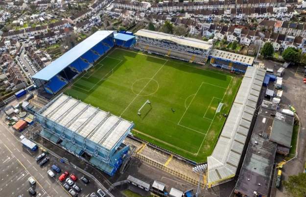 Bristol Rovers FC vs Crewe Alexandra at Memorial Stadium