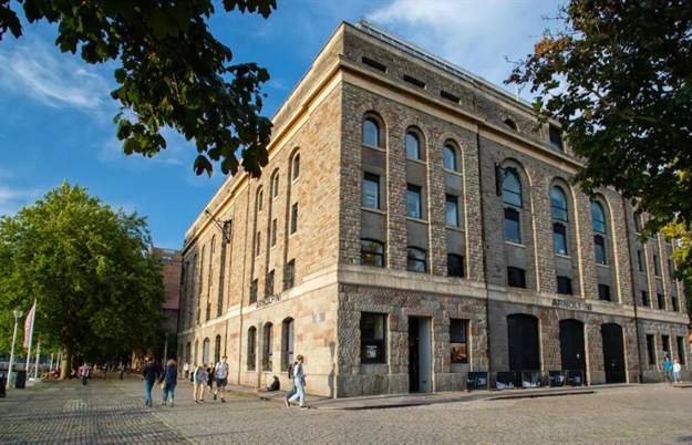 Arnolfini Late: Barbara Walker: Being Here