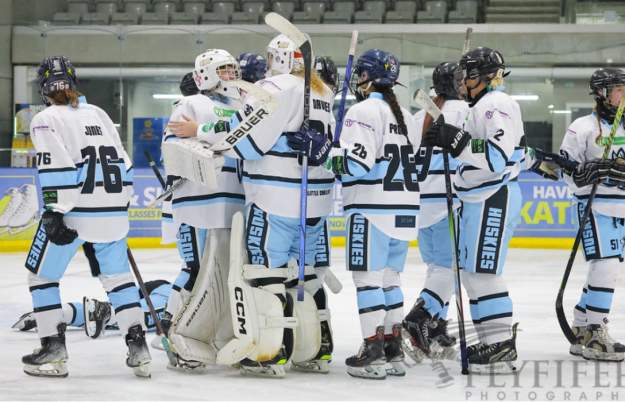 Bristol Huskies Vs Queen Bees at Planet Ice Bristol