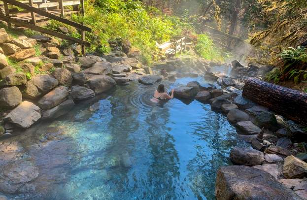 Guide to Hot Springs in the Cascades