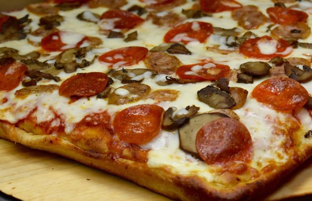 Sausage & Pepperoni Pizza