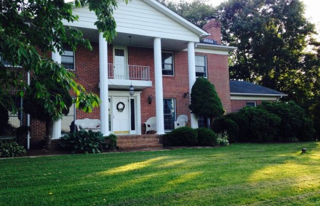 Mary-lar Manor.jpg