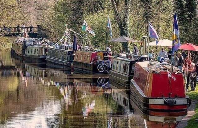 Burton's Floating Market